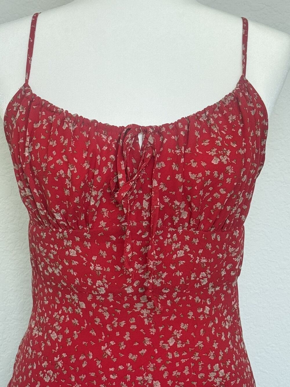 Never worn - NTW Cotton Candy LA red floral mini dress w/ spaghetti strap L